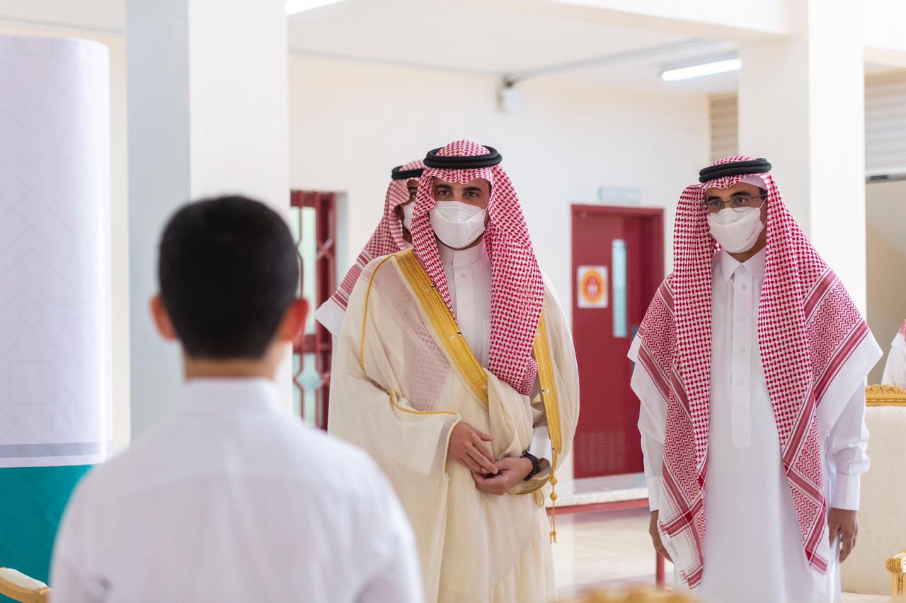 سمو أمير منطقة الجوف يزور المدارس ويطمئن على استعدادات التعليم لبداية العام الدراسي الجديد