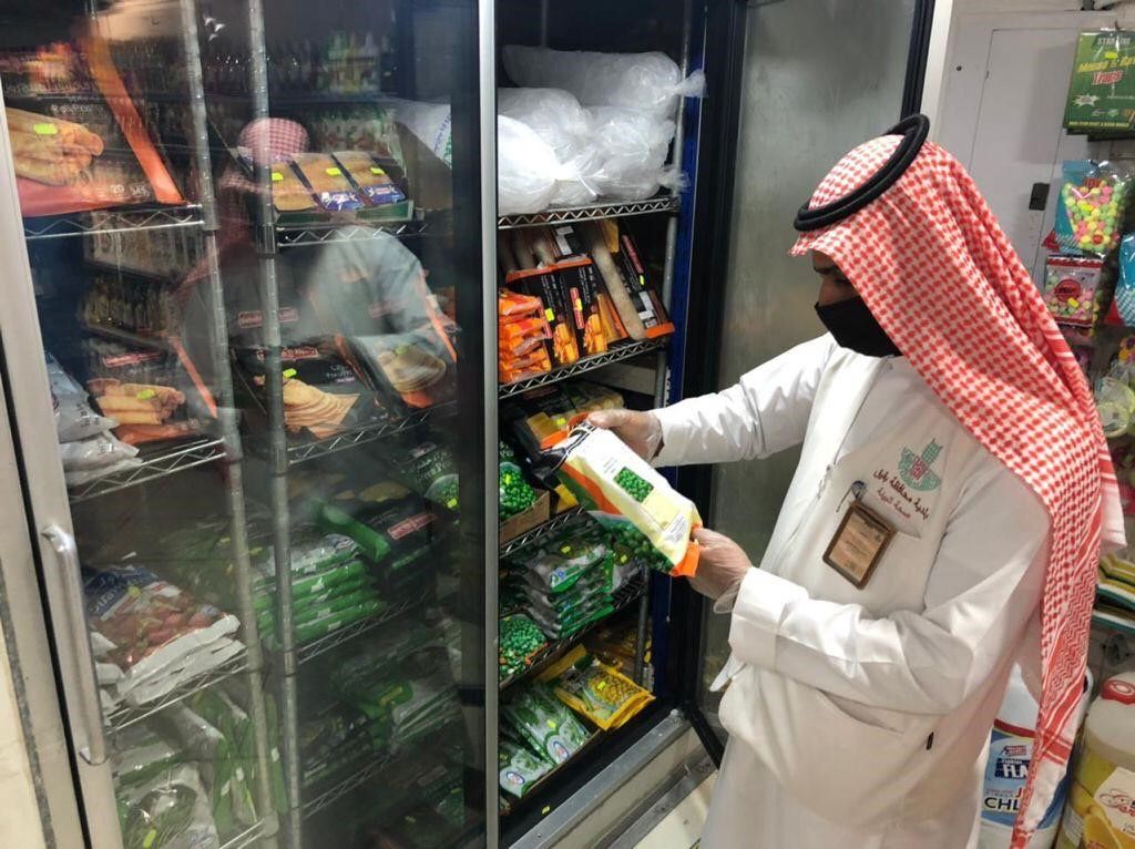 أمانة الشرقية تنفذ أكثر من 1500 جولة رقابية، وتحرر 85 مخالفة في الأسواق والمراكز التجارية أمس الثلاثاء