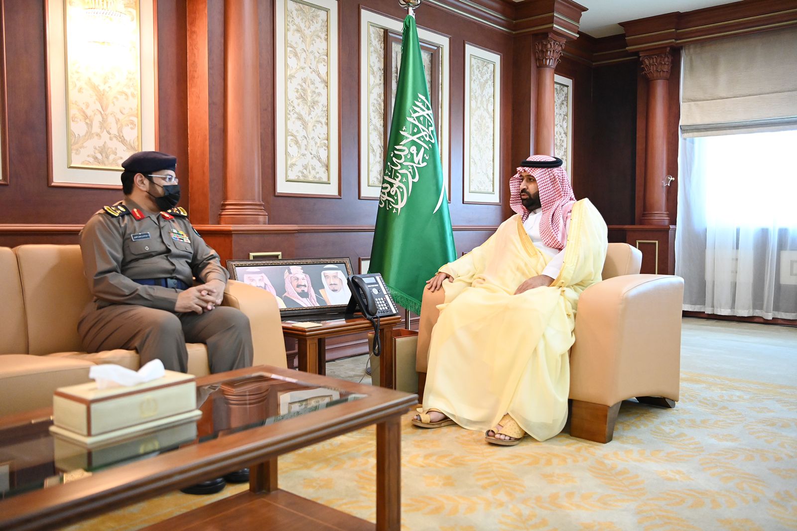 سمو أمير جازان بالنيابة يعتمد الخطة التنفيذية لاعمال الدفاع المدني في حالات الامطار والسيول بالمنطقة