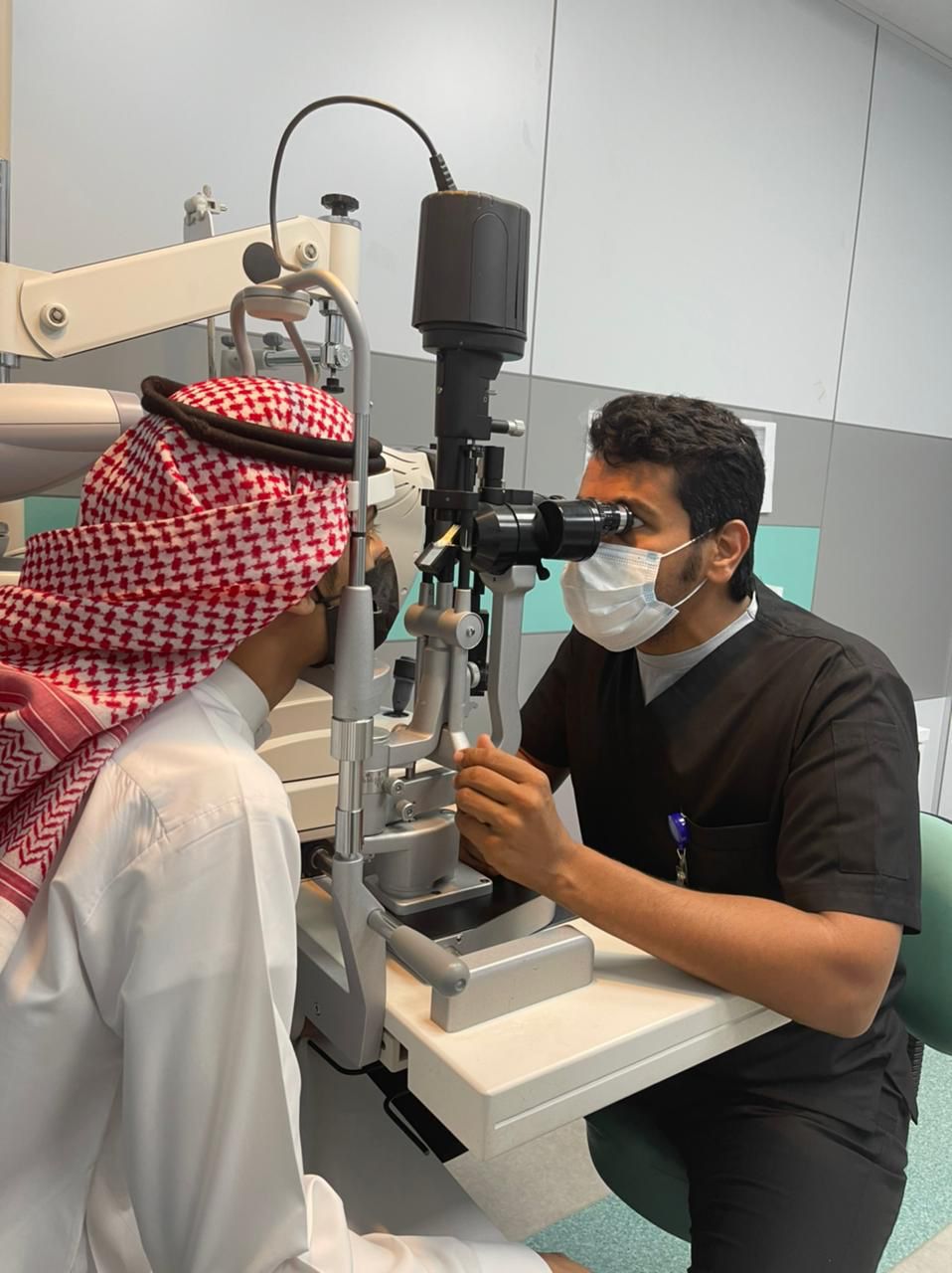 2292 مستفيد خدمات مركز طب العيون بمستشفى الملك خالد في نجران