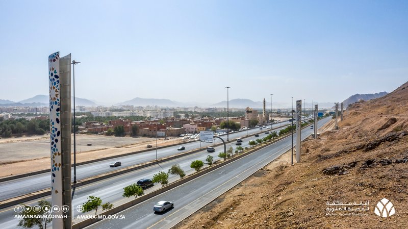 بالصور إضاءة متطورة للجبل الذي أحبه الرسول صلى الله عليه وسلم... بإنتظار زواره