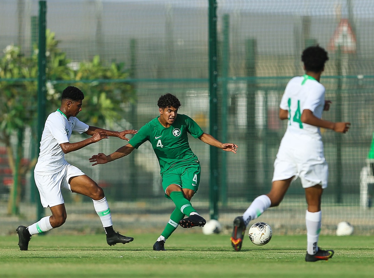 مناورة تختم معسكر الأخضر تحت20 بمدينة جدة