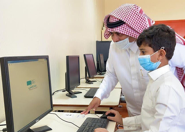 "الإشراف التربوي الإكتروني" يواصل مهامه لمتابعة الاختبارات في منصة مدرستي