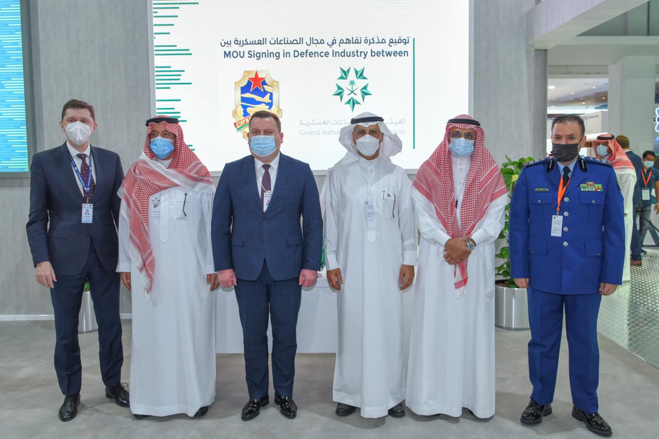 هيئة الصناعات العسكرية" وهيئة التصنيع الحربي البيلاروسي توقعان مذكرة تفاهم في مجال الصناعات العسكرية
