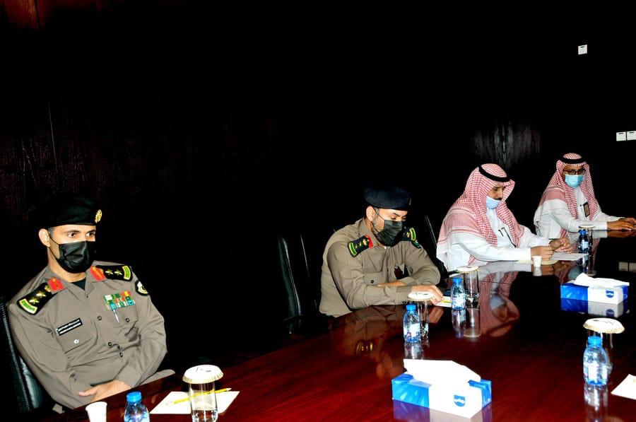 محافظ القريات يجتمع مع الجهات ذات العلاقه بشان الاحتفال باليوم الوطني ٩١