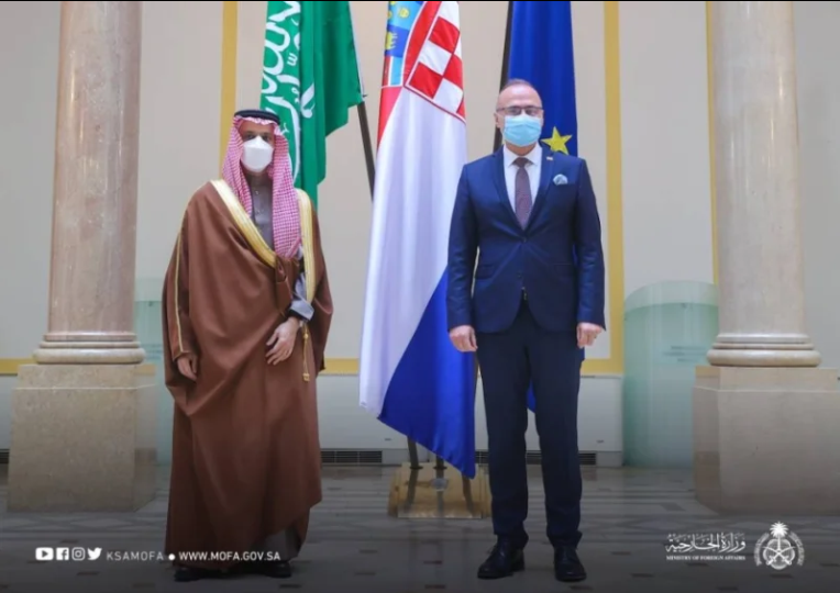 سمو وزير الخارجية يلتقي بوزير خارجية كرواتيا ويعقدان جلسة مباحثات رسمية