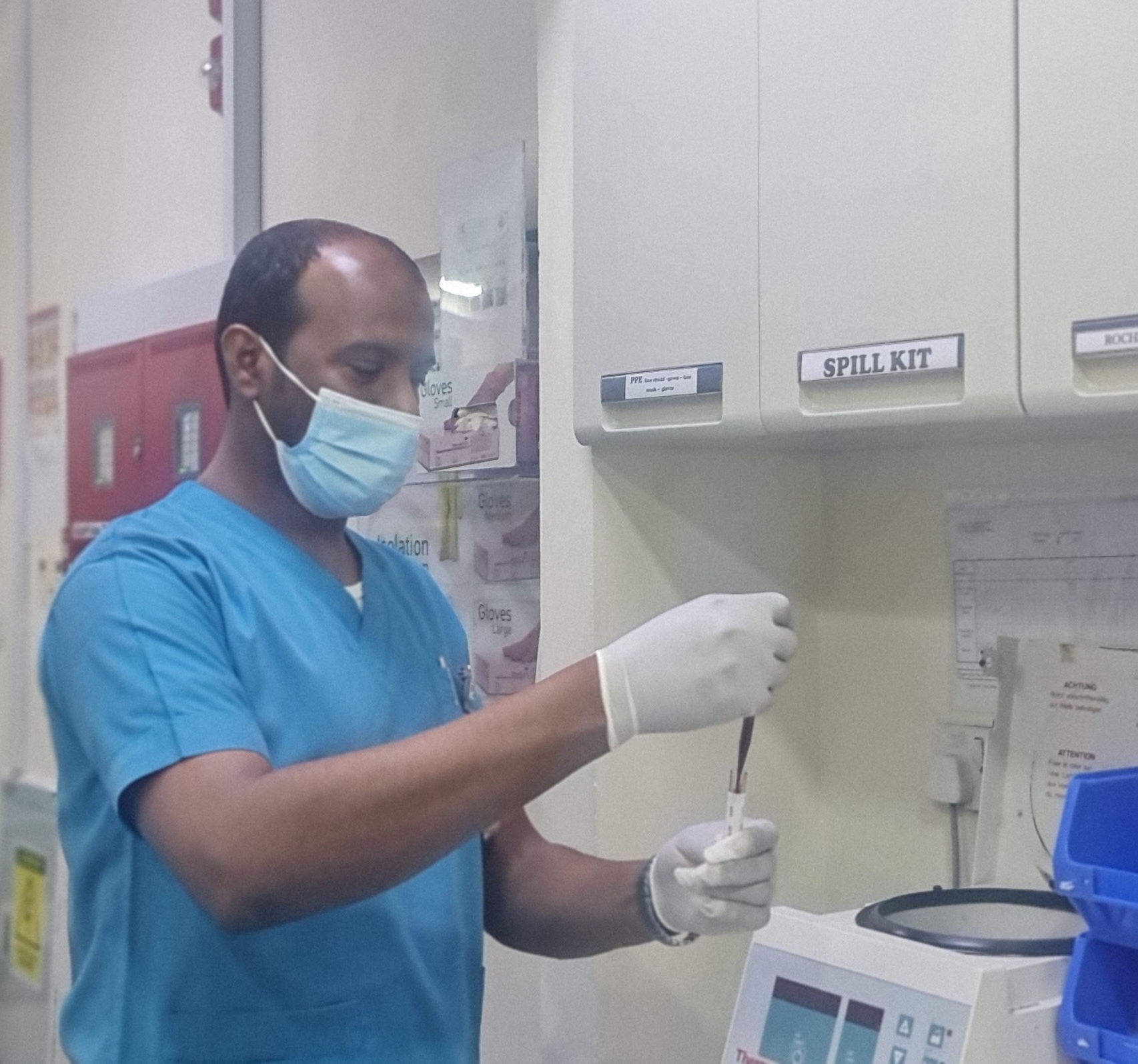 مختبر مستشفى أجياد للطوارئ يجري أكثر من 131 ألف تحليل خلال عام 2021 م