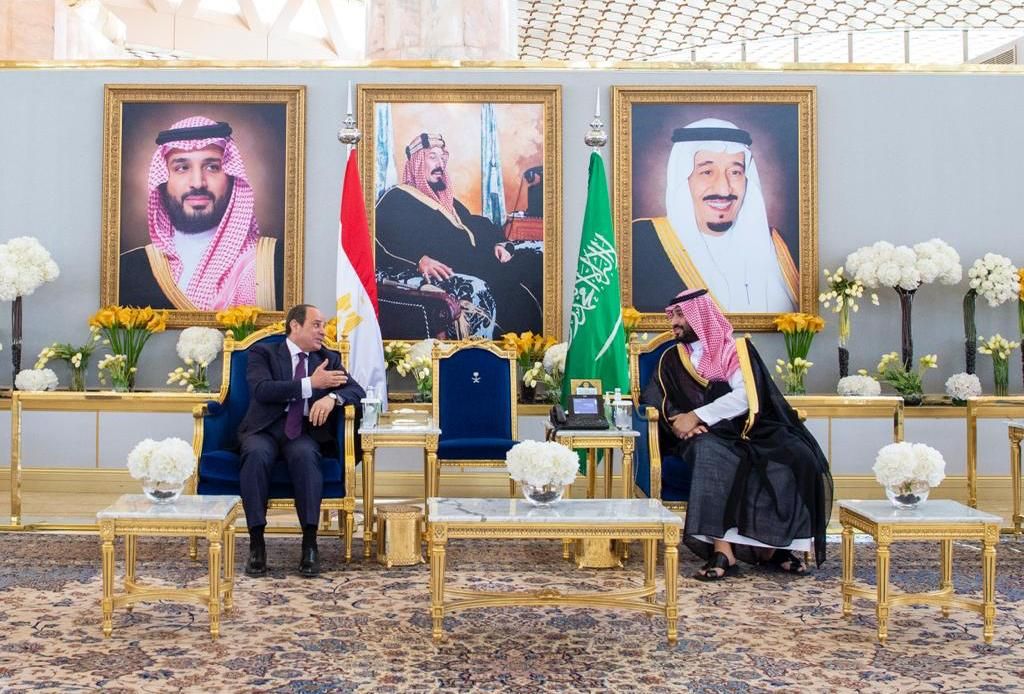 سمو ولي العهد والرئيس المصري يبحثان العلاقات الثنائية وتطورات الأوضاع الإقليمية والدولية