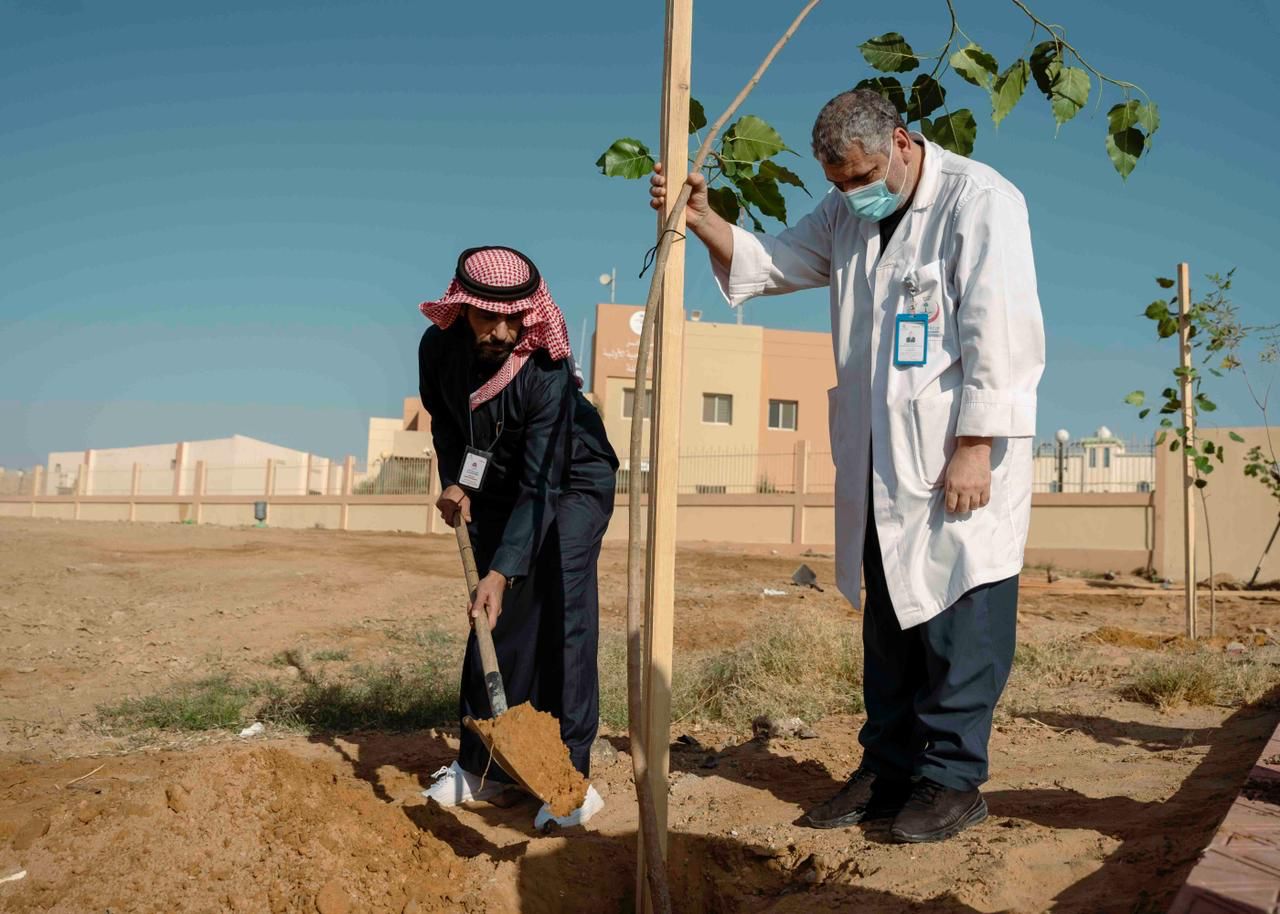 غرس 3768 شجرة في سكاكا ضمن مبادرة الجوف واحة خضراء وتماشياً مع مبادرة السعودية الخضراء