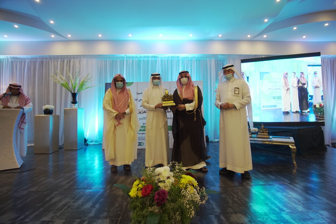 محافظ صبيا يرعى حفل ختام البرنامج التأهيلي الثالث للمقبلين على الزواج وعددهم ١٥٣ شاباً