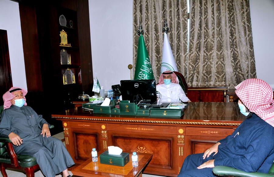 ‏محافظ القريات يُستقبل رئيس واعضاء اللجنه الرئيسيه لمراقبة عقارات الدوله وازالة التعديات