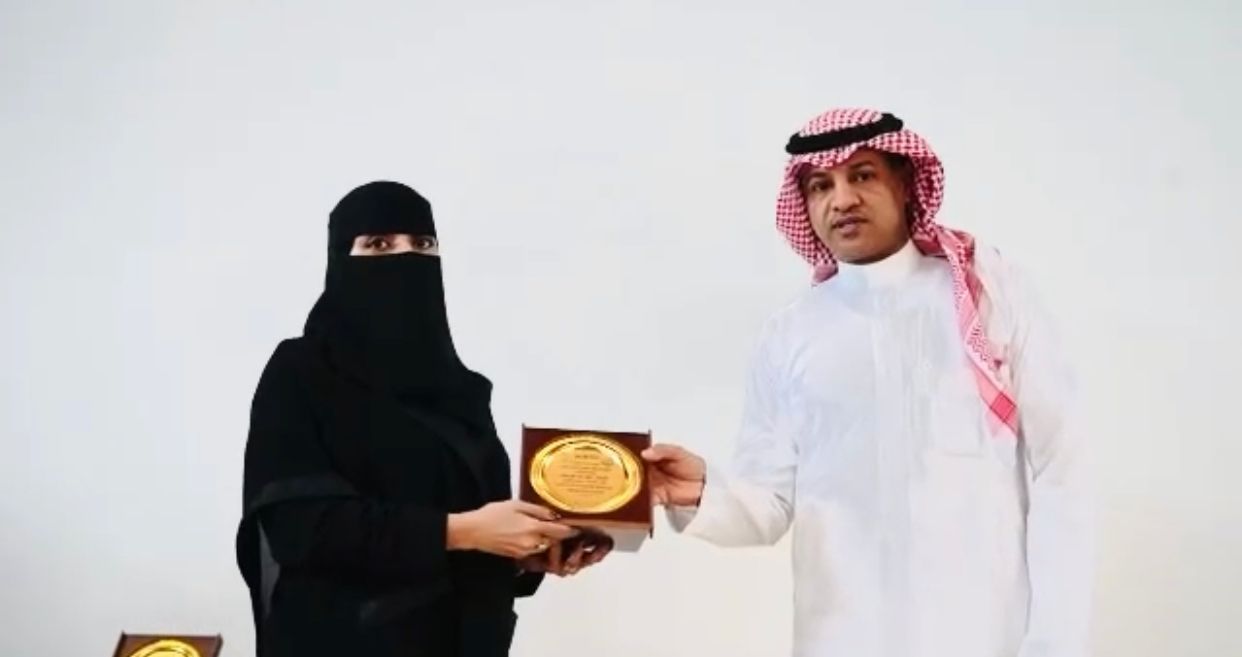 "جمعية الملك فهد الخيرية النسائية بجازان":تحتفي باليوم العالمي للتطوع 2021 م وتكرم المتطوعين والمتطوعات