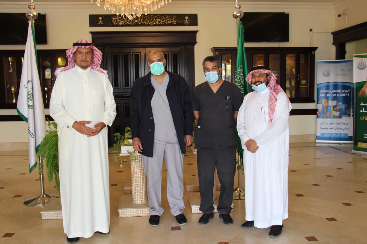 قائد  "معهد العاصمة النموذجي " يدشن حملة التطعيم ضد الإنفلونزا الموسمية