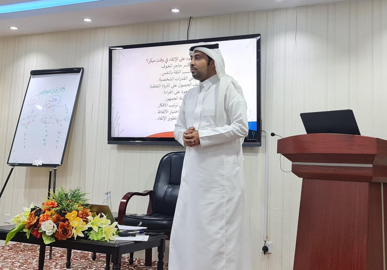 40 مشارك ومشاركة في دورة مهارات العرض والإلقاء