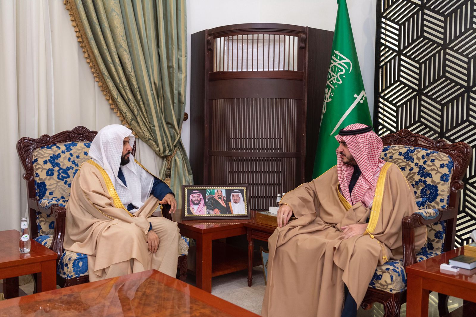 سمو أمير منطقة الجوف يستقبل معالي وزير العدل