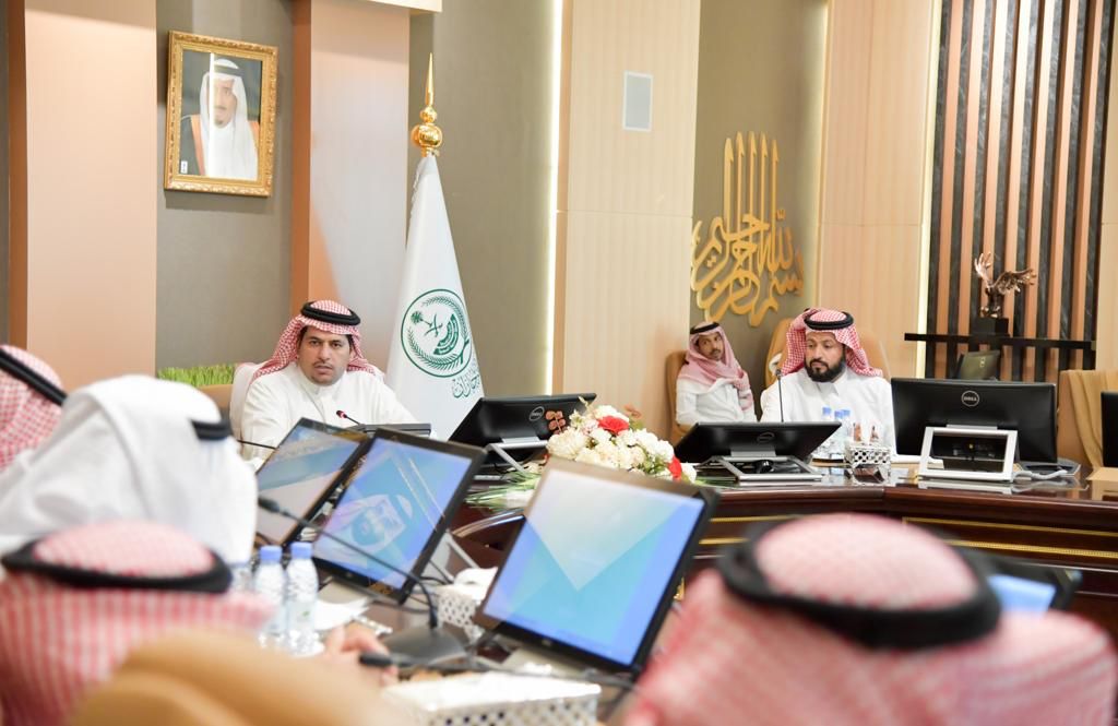 وكيل إمارة جازان يراس اجتماعا بوكلاء وزارة الصناعة والثروة المعدنية