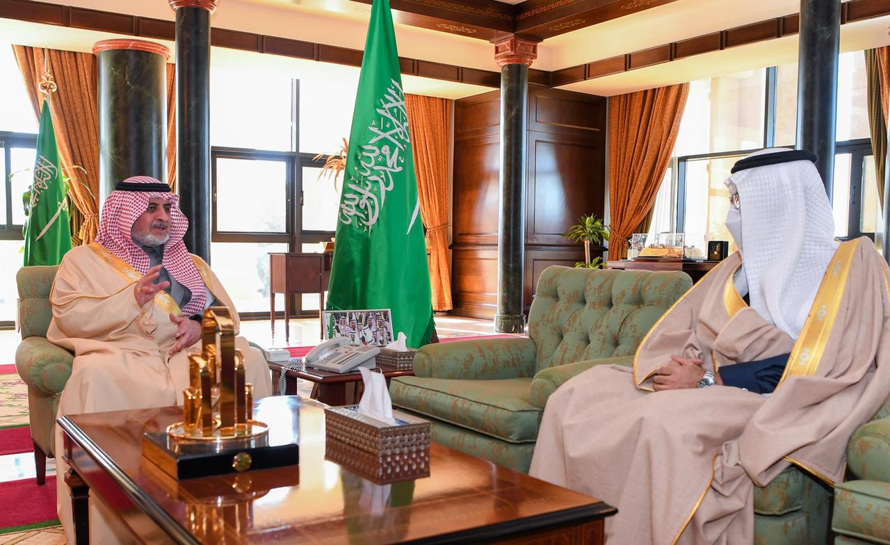 أمير  تبوك يطلع على تقارير الوضع الصحي والدور الوقائي والتوعوي للشؤون الصحية بالمنطقة
