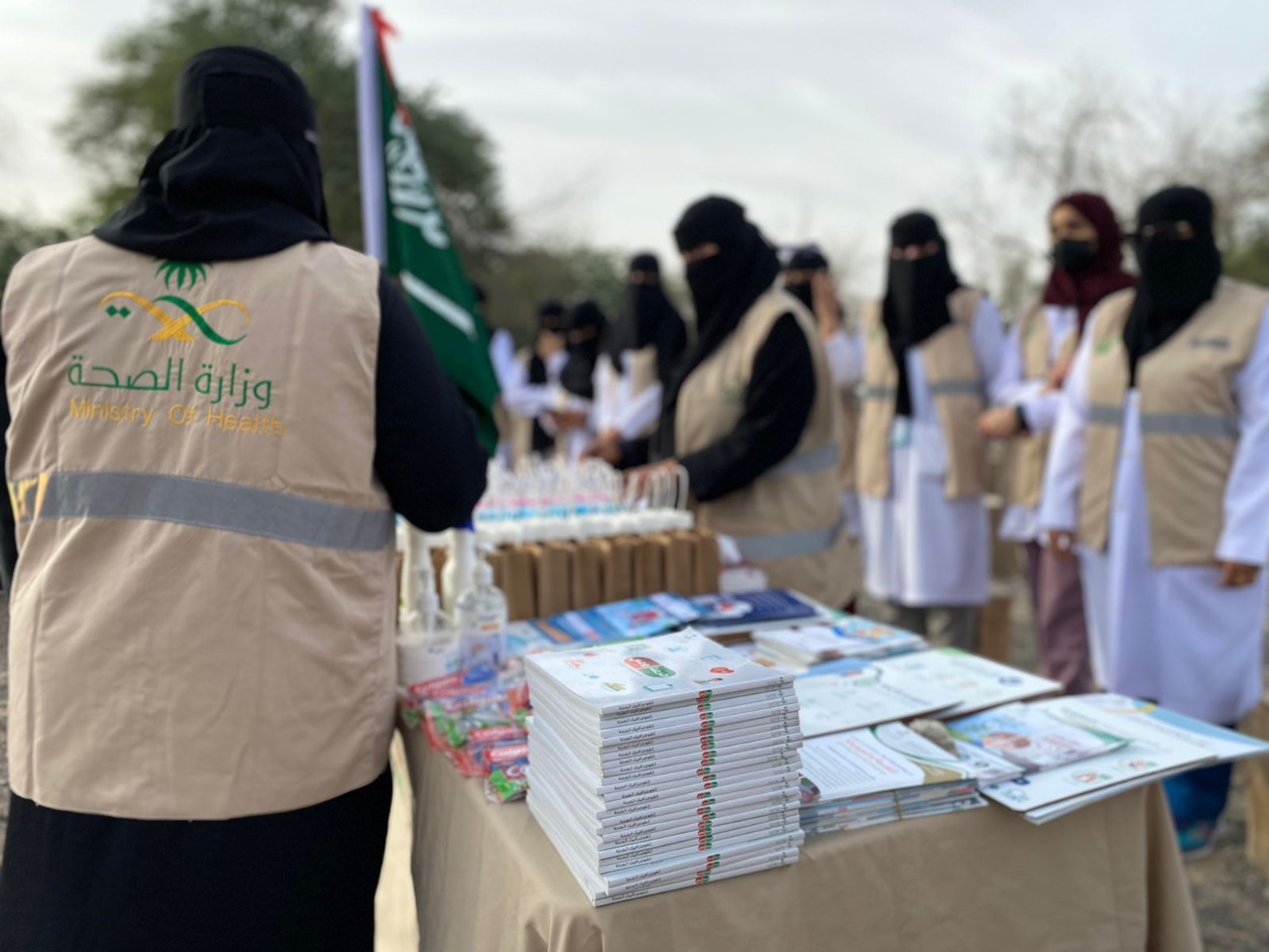 أكثر من 1000  مستفيد من الحملة التوعوية في الشواطئ والمنتزهات بصحة الأحساء