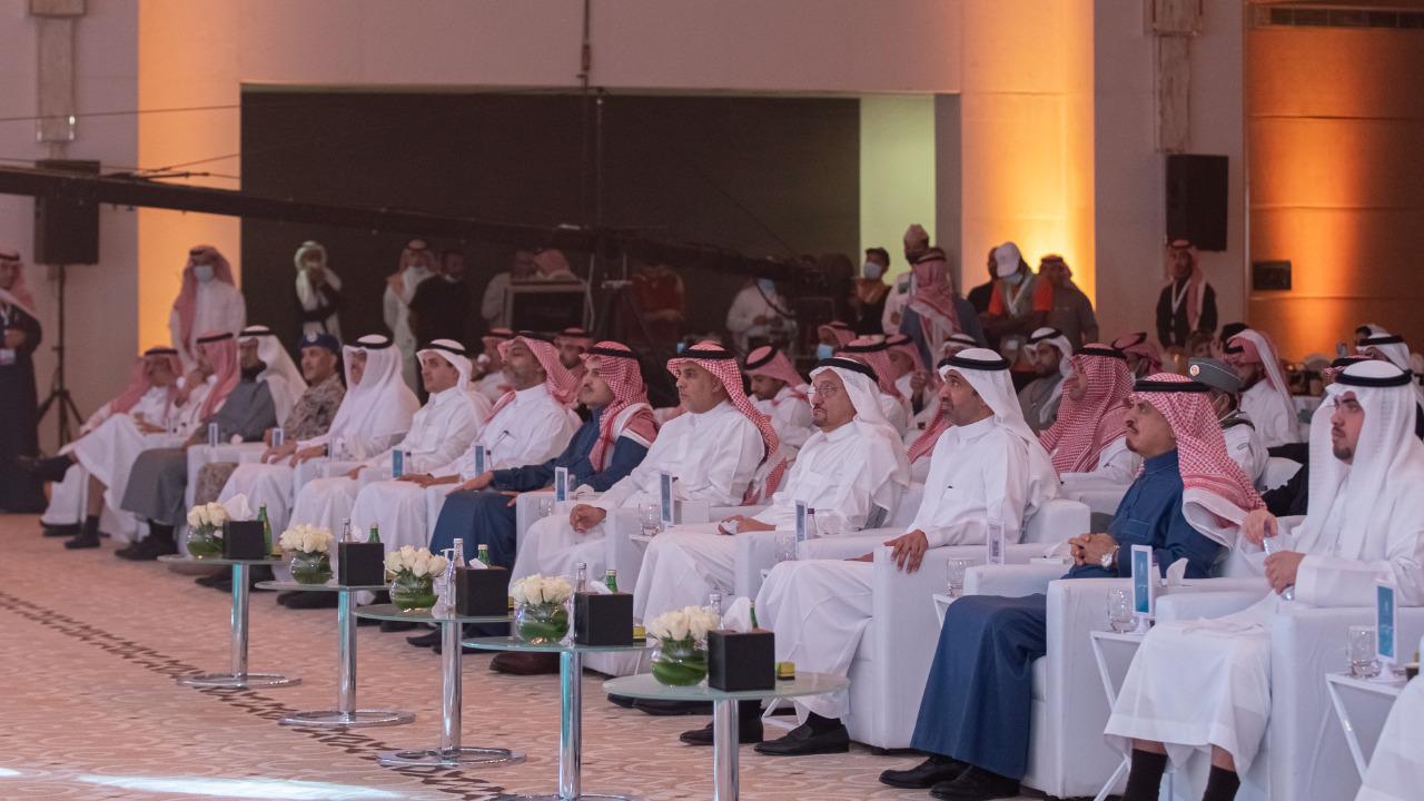 وزيرالموارد البشرية والتنمية الاجتماعية يرعى حفل إخاء السنوي ويكرم المتفوقين