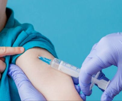 متحدث الصحة : لقاح كورونا  فعّال وآمن، وأُعطي  لأكثر من 5 ملايين طفل حول العالم ولم تظهر عليهم أعراض جانبية