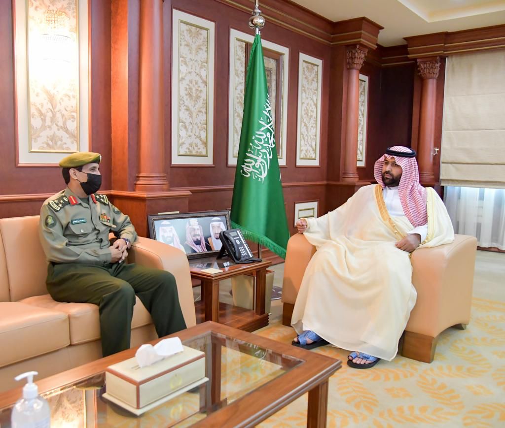 سمو نائب أمير جازان يستقبل مدير جوازات المنطقة المعين حديثاً