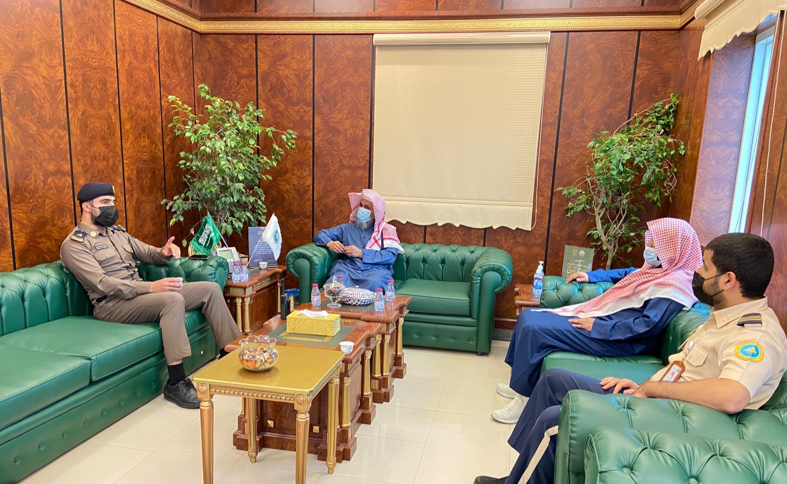 مدير عام فرع الرئاسة العامة لهيئة الأمر بالمعروف بالمنطقة الشرقية يلتقي مدير مركز العدامة بالدفاع المدني