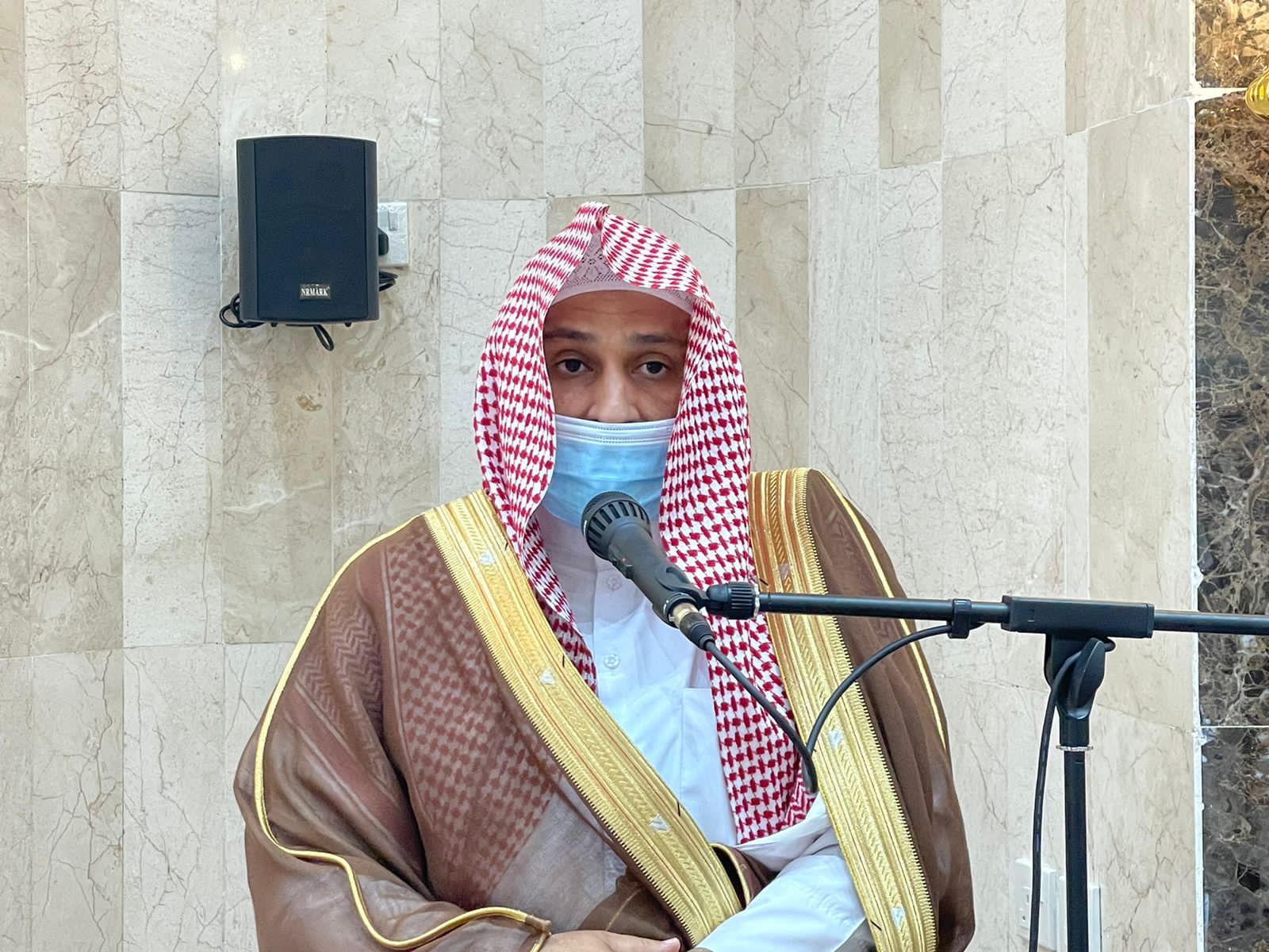 بحضور عدد من أصحاب الفضيلة وطلاب العلم مدير عام الشؤون الإسلامية في جازان  يفتتح جامع أبو عمرين بصامطة