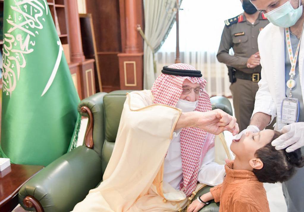 سمو أمير منطقة جازان يدشن المرحلة الأولى لحملة التطعيم ضد شلل الأطفال