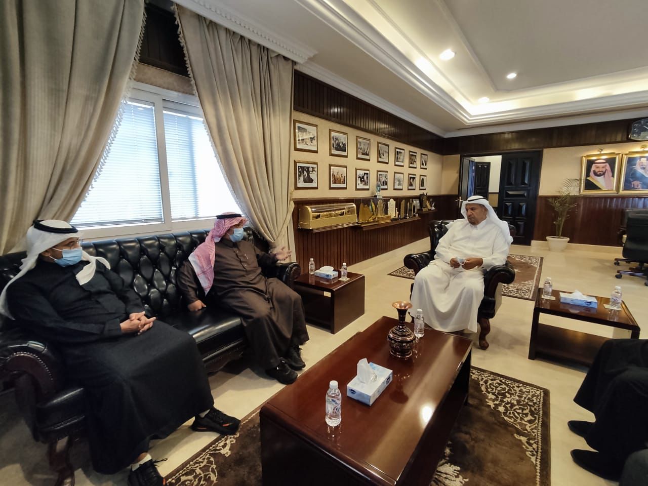 معهد العاصمة النموذجي يستقبل طلاب الابتدائي والروضة ببرنامج ( عودتكم فرحة )