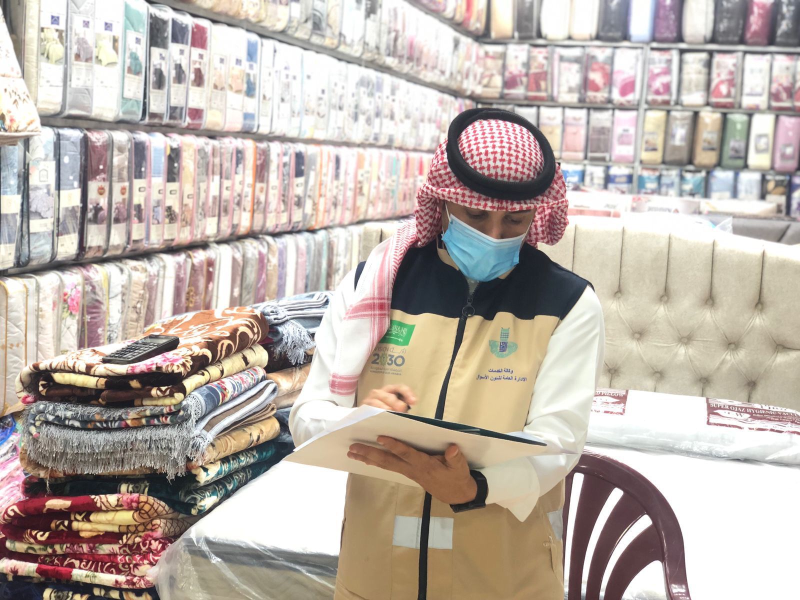 أمانة الشرقية تضبط (143) مخالفة وتغلق (37) محلا في حاضرة الدمام