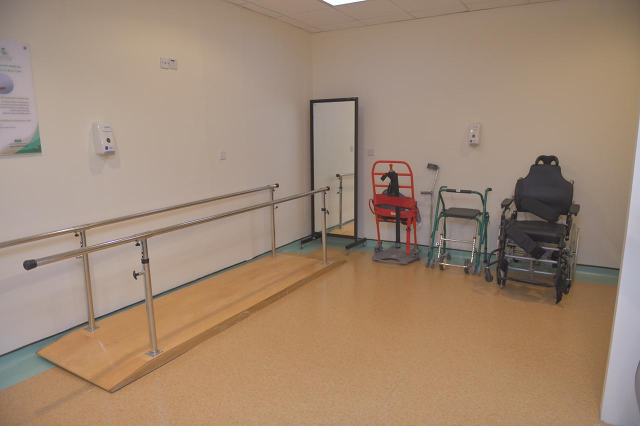 أكثر من 36 ألف جلسة علاج طبيعي وتركيب طرف صناعي بتقنية (C-Leg)