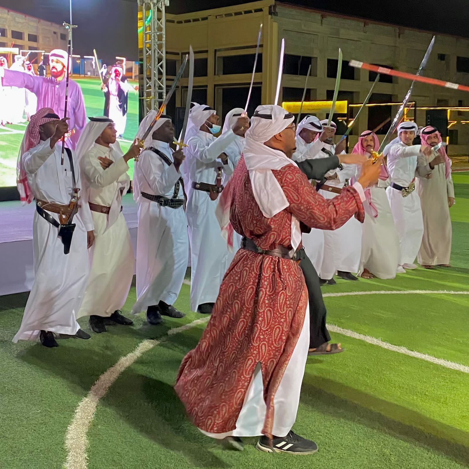 لجنة "العمايد" في بيشة تحتفل بذكرى يوم التأسيس