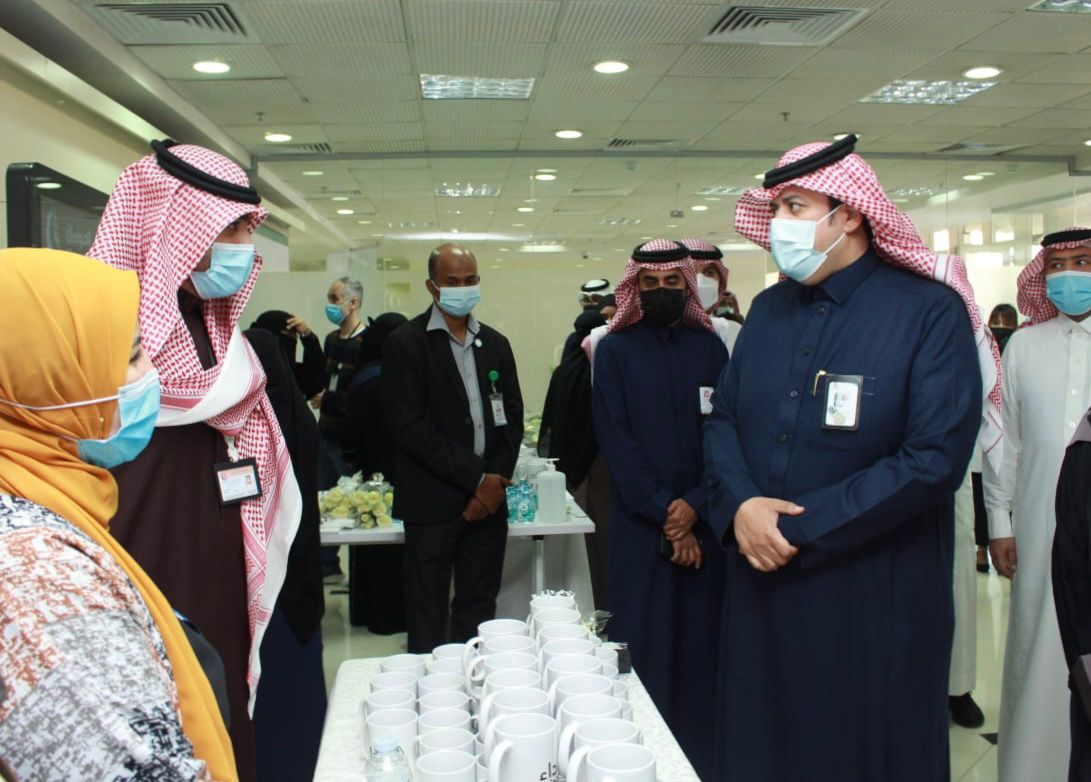 د.الشهراني يكرم عدد من منشآت القطاع الخاص المشاركة  في برنامج “أداء الصحة” بالرياض