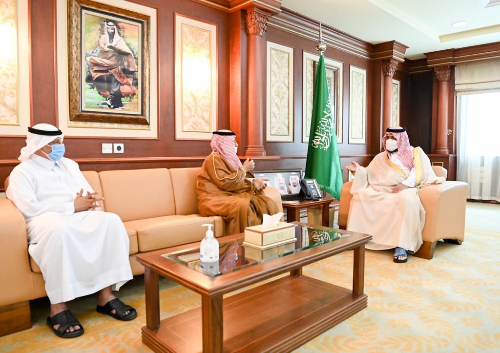 سمو نائب أمير جازان يستقبل مدير وأعضاء مجلس إدارة فرع هيئة الصحفيين بالمنطقة