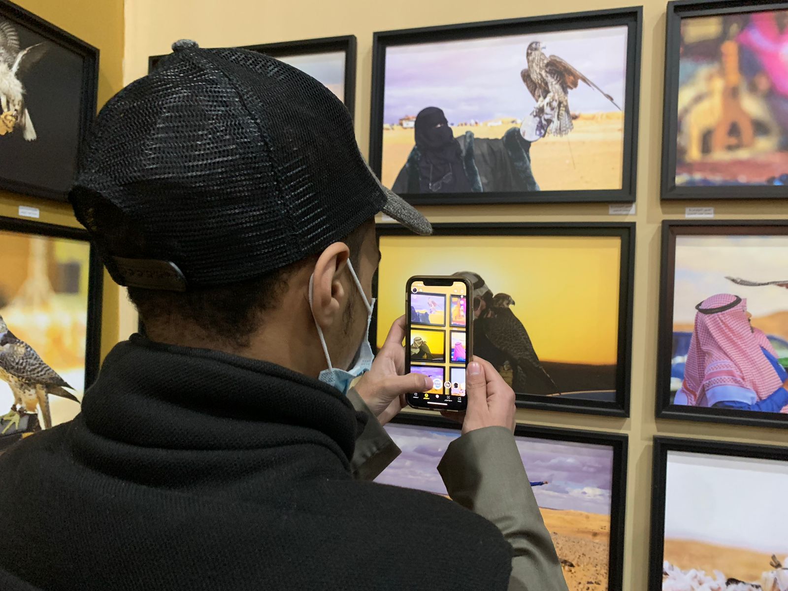 ثقافة وفنون الحدود الشمالية تشارك بمعرض للتصوير الضوئي للصقور بمهرجان الصقور السابع