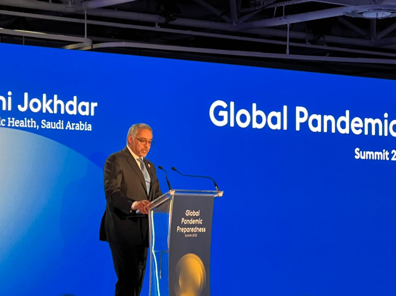 وفد سعودي يستعرض جهود المملكة في مكافحة جائحة كوفيد-19 في لندن