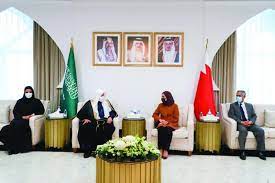 رئيس مجلس الشورى يلتقي برئيس مجلس الشورى البحريني