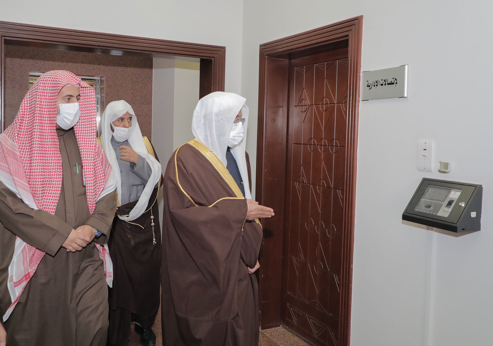 وزير الشؤون الإسلامية يتفقد مركز الدعوة والإرشاد بمدينة سكاكا ويوجه بتكثيف البرامج الدعوية والتوعوية