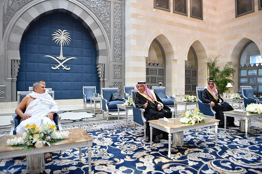 رئيس جمهورية تتارستان يصل إلى جدة