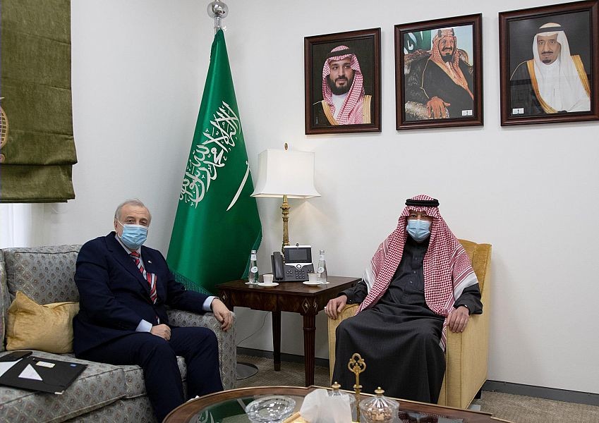 نائب وزير الخارجية يستقبل سفير جمهورية الأوروغواي لدى المملكة