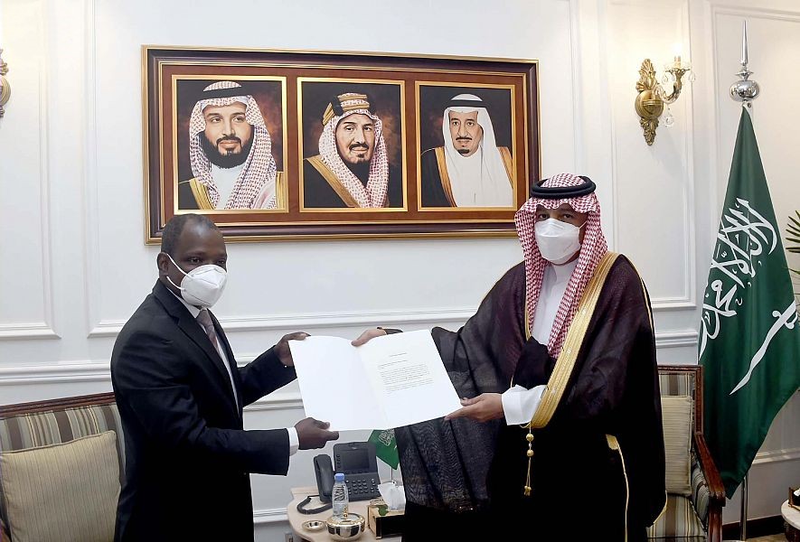 مدير فرع وزارة الخارجية بمكة يستقبل القنصل التنزاني