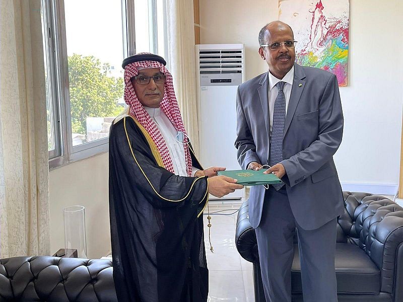 السفير السهلي يقدم نسخة من أوراق اعتماده لوزير خارجية جيبوتي