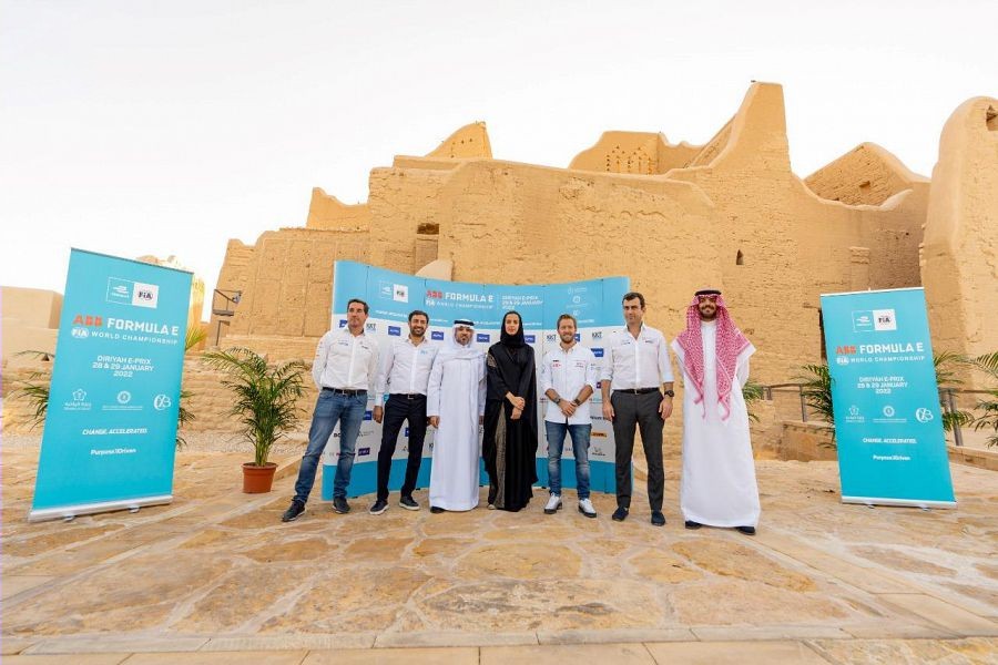 وزارة الرياضة تعلن بدء البيع لتذاكر الجولتين الأولى والثانية من سباق فورمولا إي الدرعية